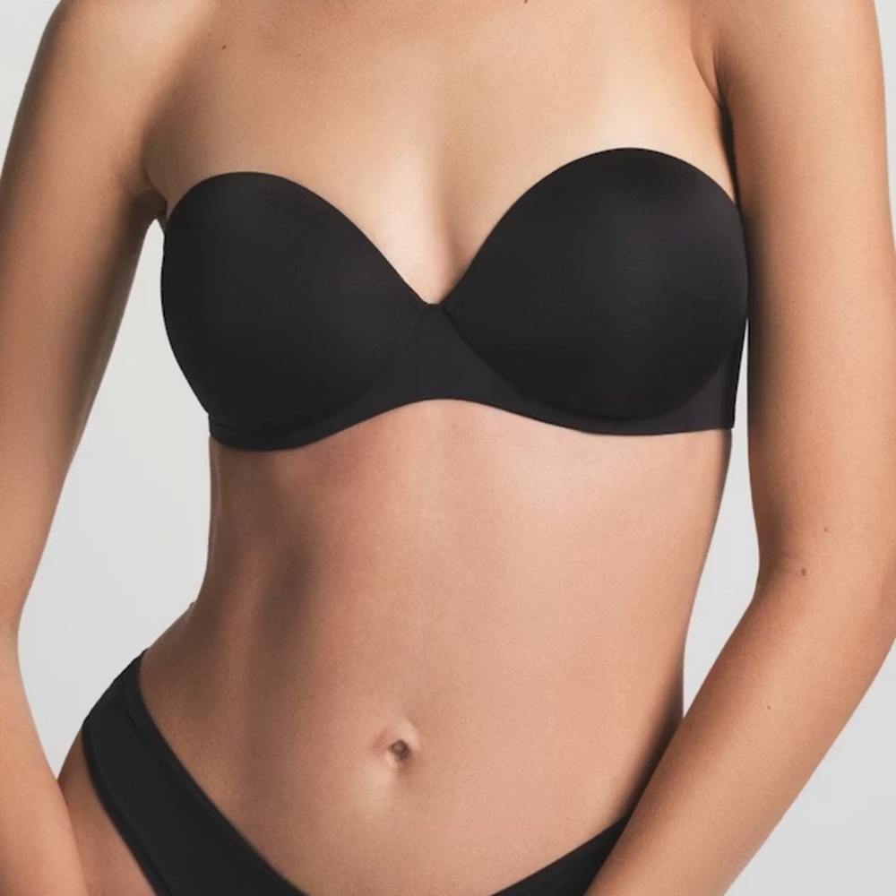 SKIMS Ultimate Strapless Push-up Bra 32D NWT onyx black